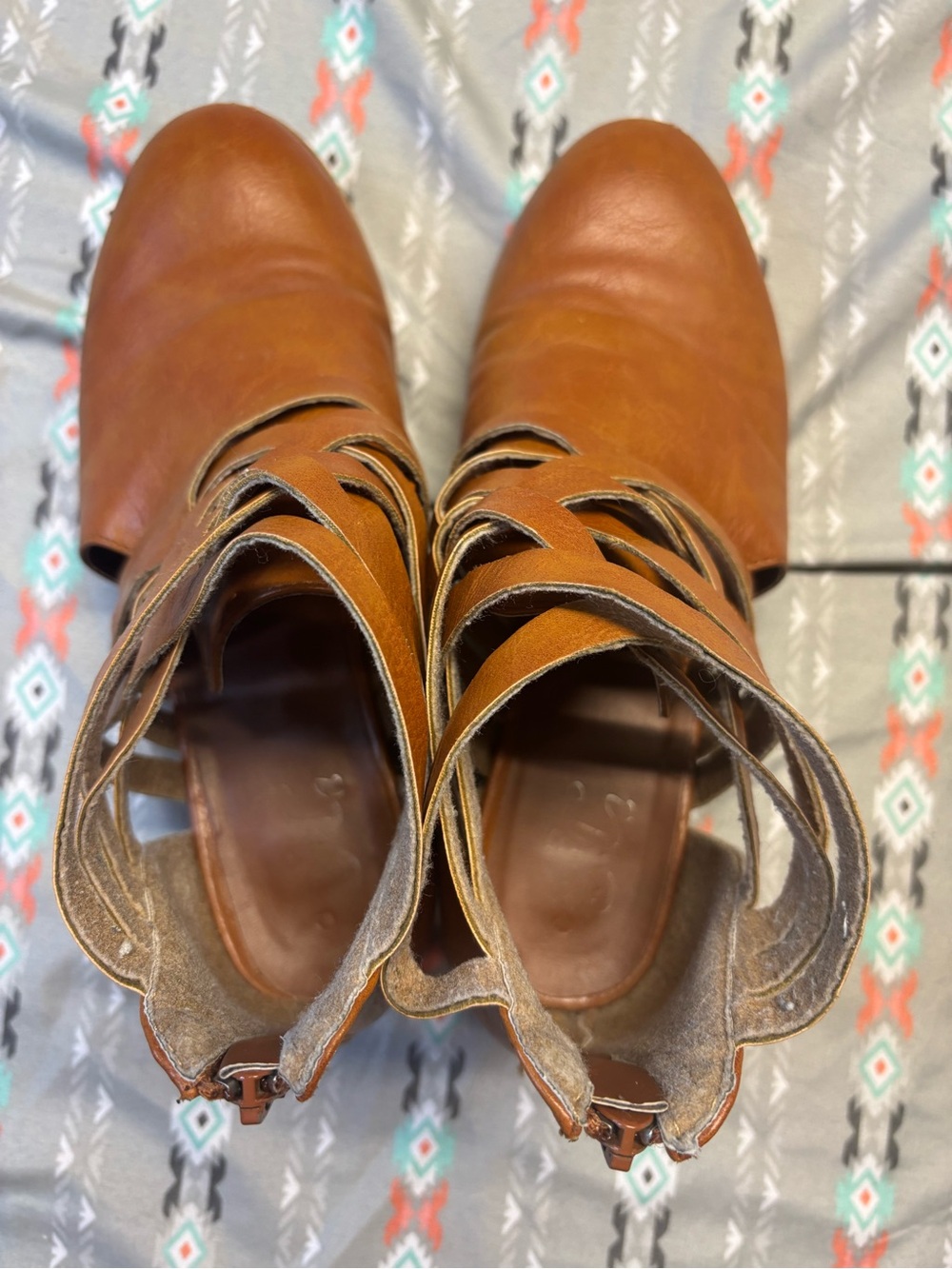 🌀Brown Leather Crisscross Ankle Booties - Picture 5 of 7